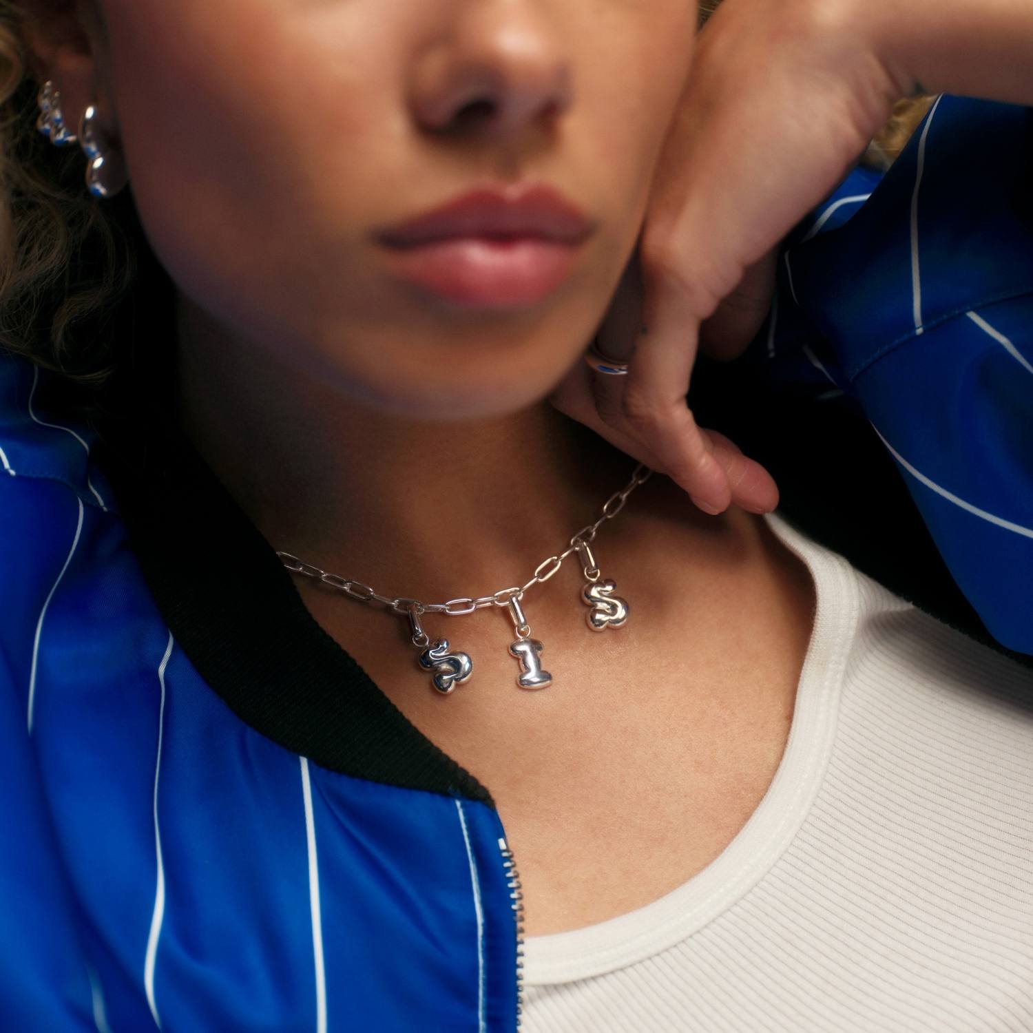 DETAIL244795